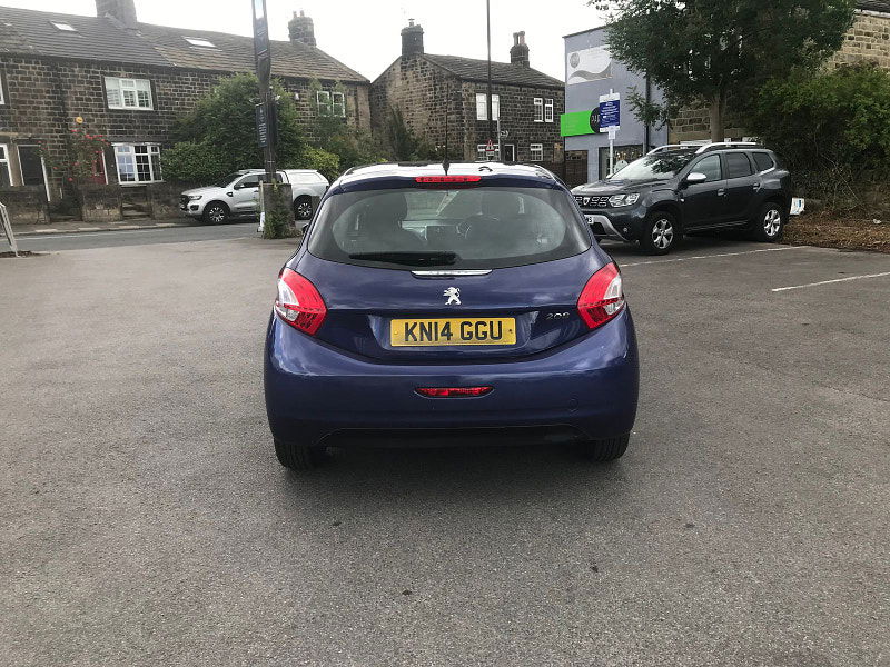 Peugeot 208 1.4L Active HDi Hatchback 5dr Diesel Manual Euro 5 (68 bhp) 5dr Manual 2025