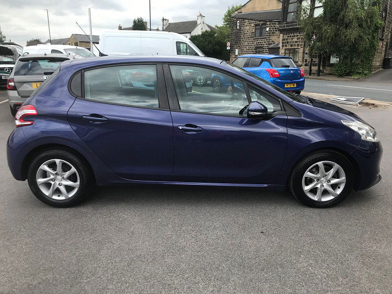 Peugeot 208 1.4L Active HDi Hatchback 5dr Diesel Manual Euro 5 (68 bhp) 5dr Manual 2025