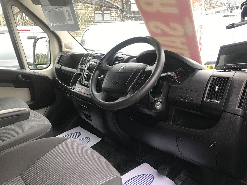 Peugeot Boxer 2.2L HDI 335 L3H2 P/V Diesel Manual Euro 5 (130 bhp) 3dr Manual 2025