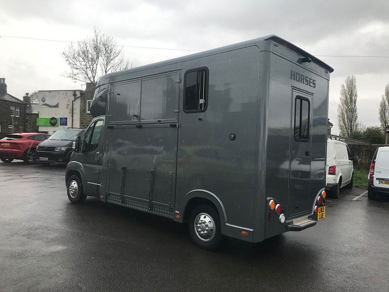Peugeot Boxer 2.2L HDI 335 L3H2 P/V Diesel Manual Euro 5 (130 bhp) 3dr Manual 2025