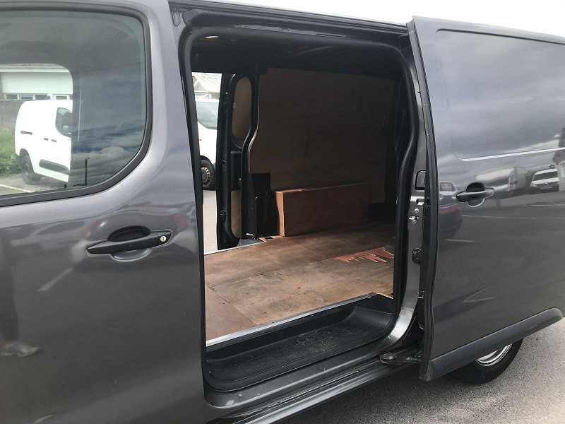 Peugeot Expert 1.5 BlueHDi 1000 Professional Premium Long Panel Van 6dr Diesel Manual LWB Euro 6 (s/s) (100 bhp) 6dr Manual 2026