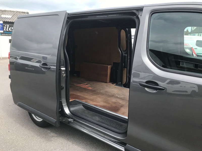 Peugeot Expert 1.5 BlueHDi 1000 Professional Premium Long Panel Van 6dr Diesel Manual LWB Euro 6 (s/s) (100 bhp) 6dr Manual 2026