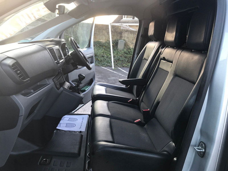 Peugeot Expert 1.6L Professional Standard Blue HDi Diesel Manual Euro 6 (115 bhp) 5dr Manual 2025