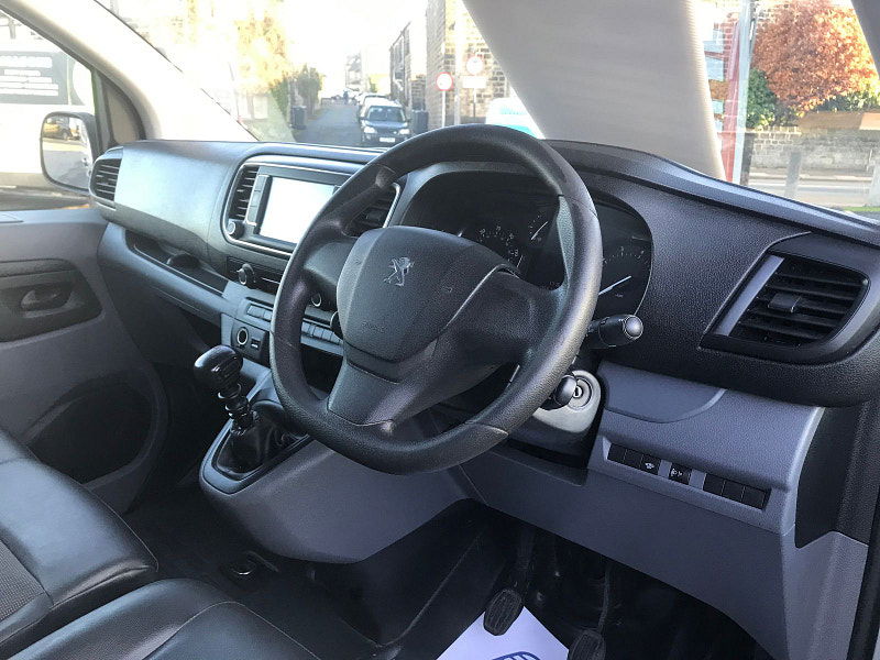 Peugeot Expert 1.6L Professional Standard Blue HDi Diesel Manual Euro 6 (115 bhp) 5dr Manual 2025