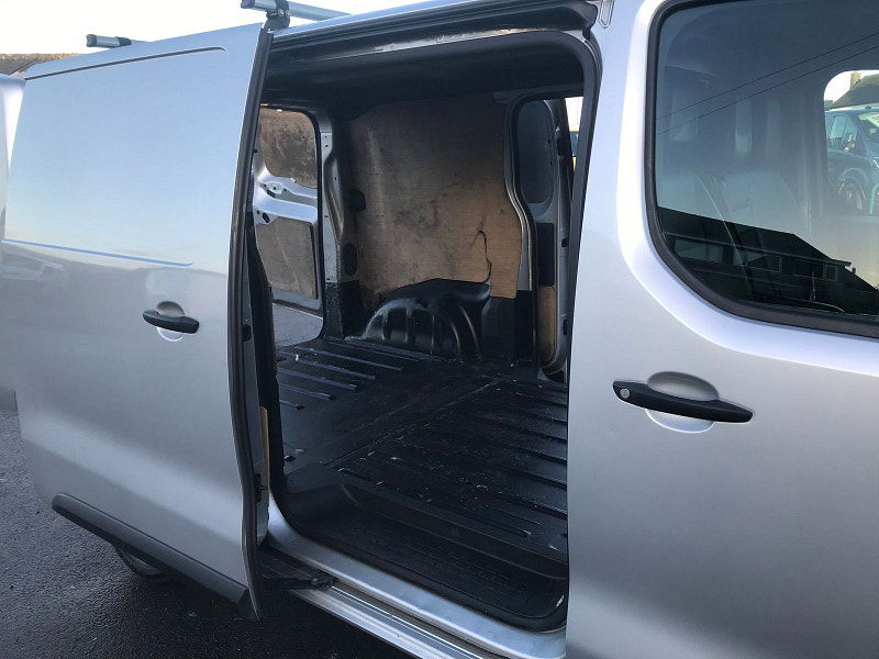 Peugeot Expert 1.6L Professional Standard Blue HDi Diesel Manual Euro 6 (115 bhp) 5dr Manual 2025