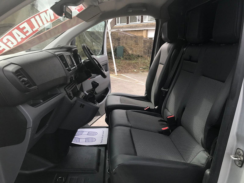 Peugeot Expert 2.0 BlueHDi 1400 Professional Long Panel Van 6dr Diesel Manual LWB Euro 6 (s/s) (120 ps) 6dr Manual 2026