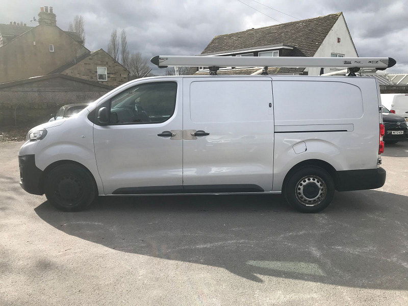 Peugeot Expert 2.0 BlueHDi 1400 Professional Long Panel Van 6dr Diesel Manual LWB Euro 6 (s/s) (120 ps) 6dr Manual 2026