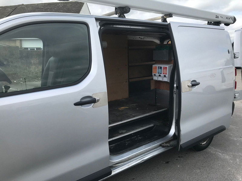 Peugeot Expert 2.0 BlueHDi 1400 Professional Long Panel Van 6dr Diesel Manual LWB Euro 6 (s/s) (120 ps) 6dr Manual 2026