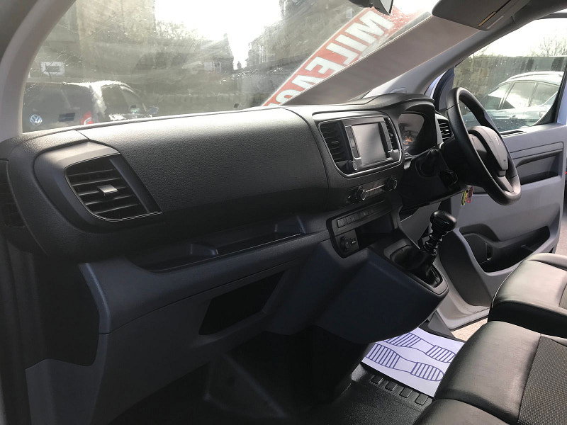 Peugeot Expert 2.0 BlueHDi 1400 Professional Long Panel Van 6dr Diesel Manual LWB Euro 6 (s/s) (120 ps) 6dr Manual 2026