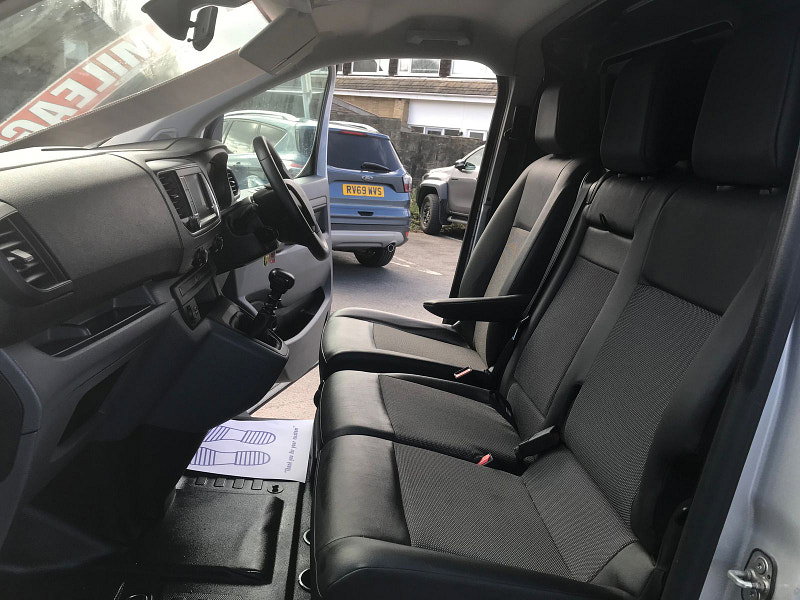 Peugeot Expert 2.0 BlueHDi 1400 Professional Long Panel Van 6dr Diesel Manual LWB Euro 6 (s/s) (120 ps) 6dr Manual 2026