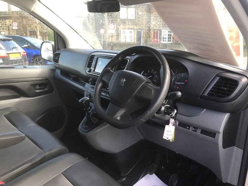 Peugeot Expert 2.0 BlueHDi 1400 Professional Long Panel Van 6dr Diesel Manual LWB Euro 6 (s/s) (120 ps) 6dr Manual 2026