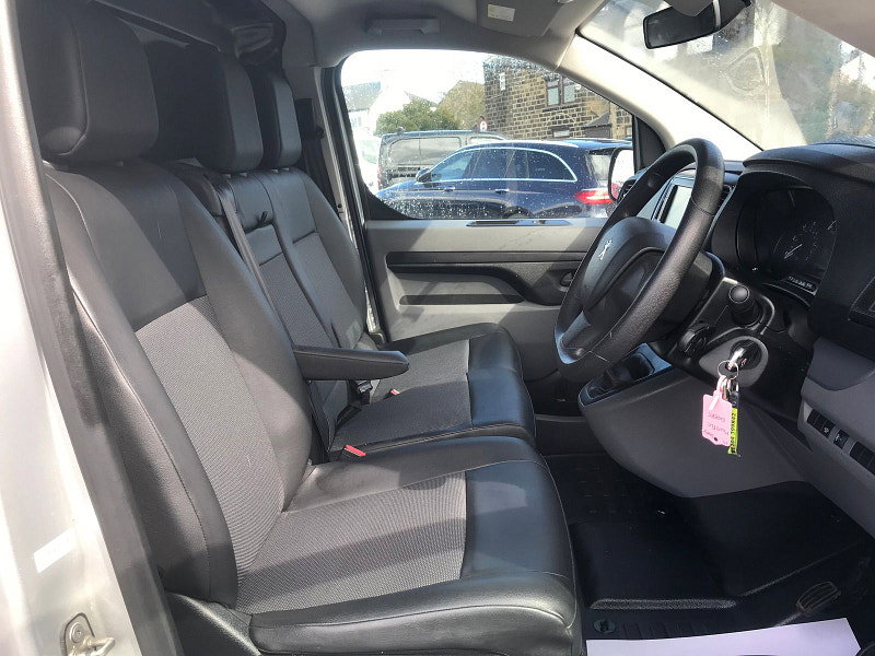 Peugeot Expert 2.0 BlueHDi 1400 Professional Long Panel Van 6dr Diesel Manual LWB Euro 6 (s/s) (120 ps) 6dr Manual 2026