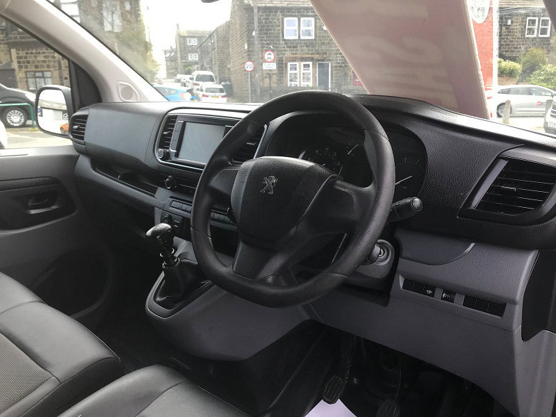 Peugeot Expert 2.0 BlueHDi 1400 Professional Long Panel Van 6dr Diesel Manual LWB Euro 6 (s/s) (120 ps) 6dr Manual 2026