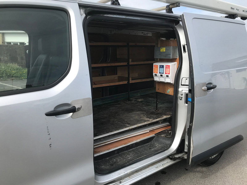 Peugeot Expert 2.0 BlueHDi 1400 Professional Long Panel Van 6dr Diesel Manual LWB Euro 6 (s/s) (120 ps) 6dr Manual 2026