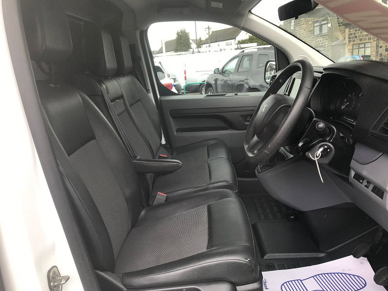 Peugeot Expert 2.0L Professional L1 Blue HDi Diesel Manual Euro 6 (121 bhp) 6dr Manual 2026