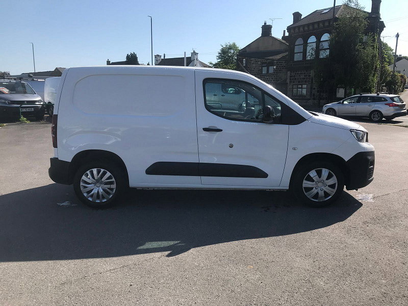 Peugeot Partner 1.5 BlueHDi 1000 Professional Premium Standard Panel Van 5dr Diesel Manual SWB Euro 6 (100 bhp) 5dr Manual 2026