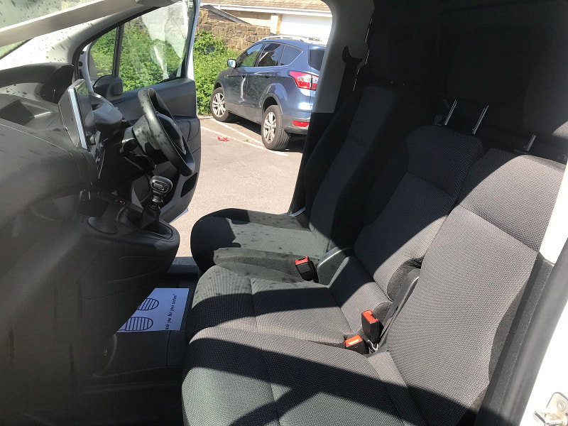 Peugeot Partner 1.5 BlueHDi 1000 Professional Premium Standard Panel Van 5dr Diesel Manual SWB Euro 6 (100 bhp) 5dr Manual 2026