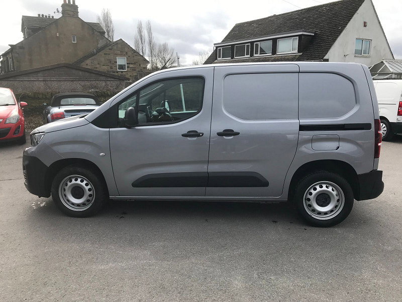 Peugeot Partner 1.5 BlueHDi 1000 Professional Premium + Standard Panel Van 5dr Diesel Manual SWB Euro 6 (s/s) (100 bhp) 5dr Manual 2026