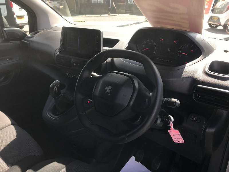 Peugeot Partner 1.5 BlueHDi 1000 Professional Standard Panel Van 5dr Diesel Manual SWB Euro 6 (s/s) (100 bhp) 5dr Manual 2026