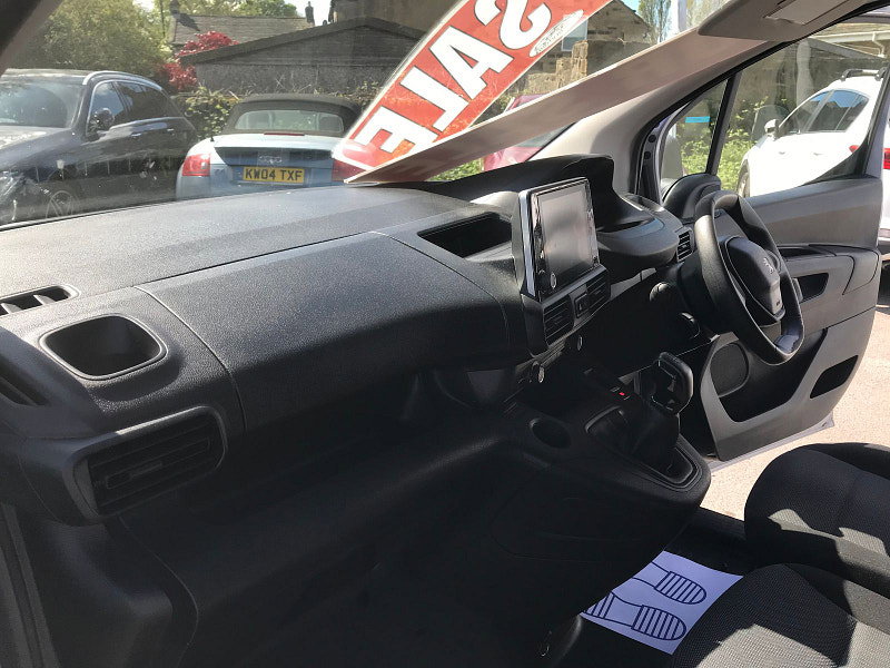 Peugeot Partner 1.5 BlueHDi 1000 Professional Standard Panel Van 5dr Diesel Manual SWB Euro 6 (s/s) (100 bhp) 5dr Manual 2026