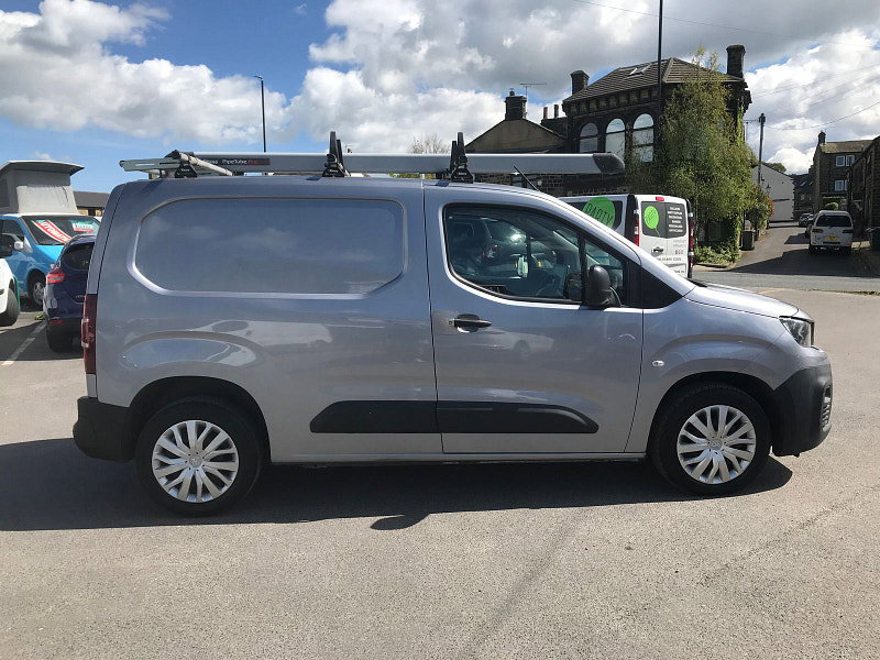 Peugeot Partner 1.5 BlueHDi 1000 Professional Standard Panel Van 5dr Diesel Manual SWB Euro 6 (s/s) (100 bhp) 5dr Manual 2026
