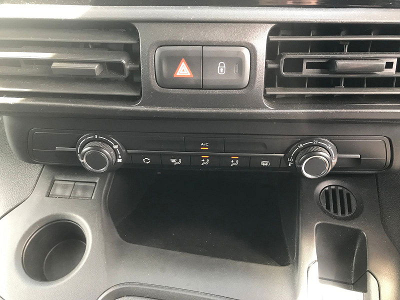 Peugeot Partner 1.5L Professional Premium Blue HDi  Diesel Manual Euro 6 (101 bhp) 6dr Manual 2025