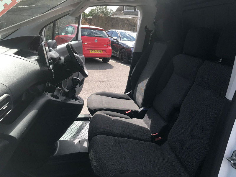 Peugeot Partner 1.5L Professional Premium Blue HDi  Diesel Manual Euro 6 (101 bhp) 6dr Manual 2025