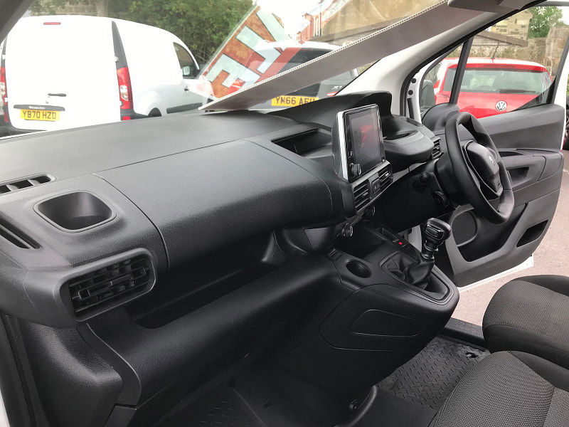 Peugeot Partner 1.5L Professional Premium Blue HDi  Diesel Manual Euro 6 (101 bhp) 5dr Manual 2025