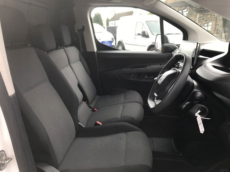 Peugeot Partner 1.5L Professional Premium Blue HDi  Diesel Manual Euro 6 (101 bhp) 5dr Manual 2025