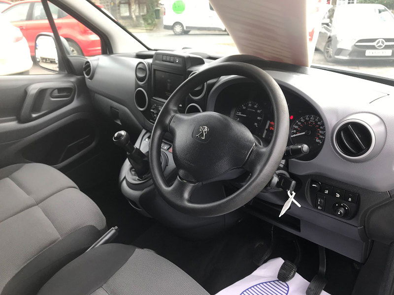 Peugeot Partner 1.6L BLUE HDI PROFESSIONAL L1 Diesel Manual Euro 6 (100 bhp) 5dr Manual 2025