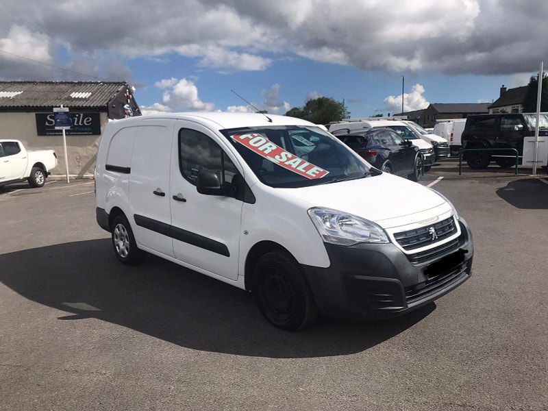 Peugeot Partner 1.6L BLUE HDI SE L2 750 Diesel Manual Euro 5 (100 bhp) 6dr Manual 2024