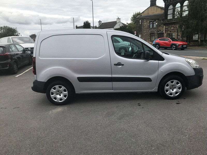Peugeot Partner 1.6L Professional L1 Blue HDi  Diesel Manual Euro 6 (100 bhp) 5dr Manual 2025
