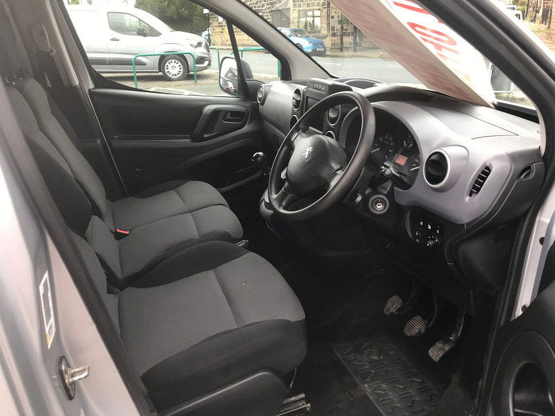 Peugeot Partner 1.6L Professional L1 Blue HDi  Diesel Manual Euro 6 (100 bhp) 5dr Manual 2025