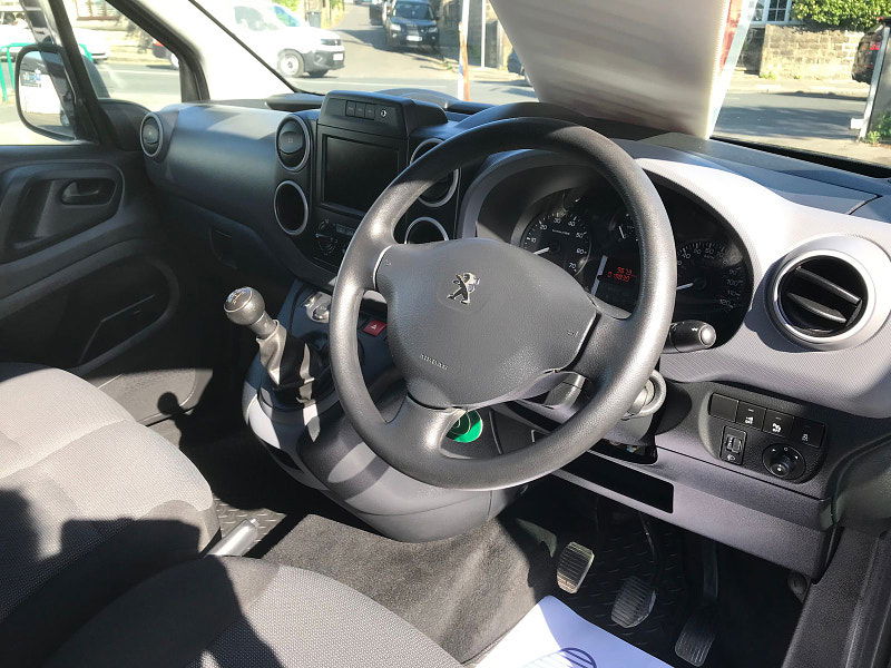 Peugeot Partner 1.6L Professional L1 Blue HDi  Diesel Manual Euro 6 (75 bhp) 5dr Manual 2025
