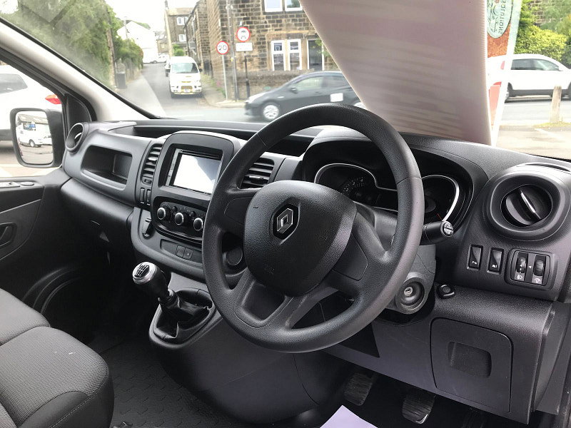 Renault Trafic 2.0L LL30 Business+ Energy dCi Diesel Manual Euro 6 (144 bhp) 5dr Manual 2026