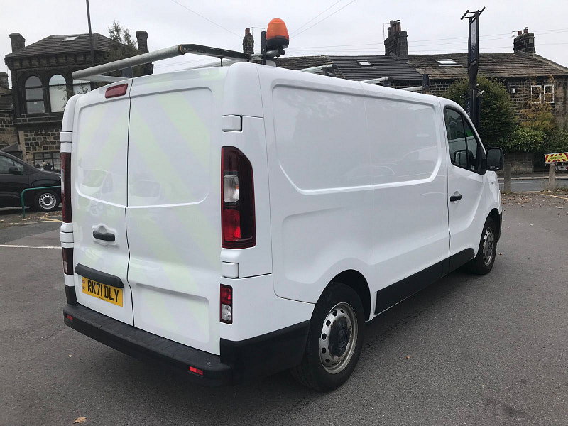 Renault Trafic 2.0L SL28 Business+ Energy dCi Diesel Manual Euro 6 (120 bhp) 5dr Manual 2026