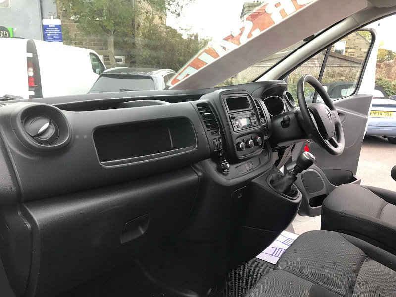 Renault Trafic 2.0L SL28 Business+ Energy dCi Diesel Manual Euro 6 (120 bhp) 5dr Manual 2026