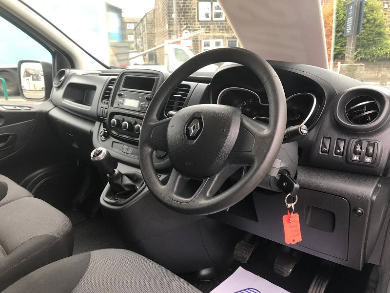 Renault Trafic 2.0L SL28 Business+ Energy dCi Diesel Manual Euro 6 (120 bhp) 5dr Manual 2026