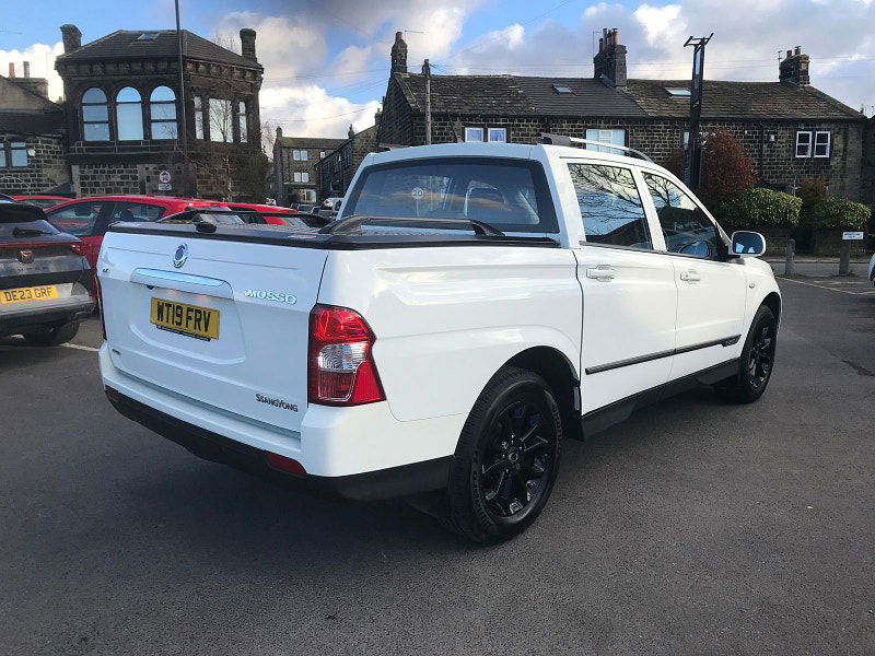 Ssangyong Musso 2.2L EX Diesel Automatic Euro 6 (176 bhp) 4dr Automatic 2025