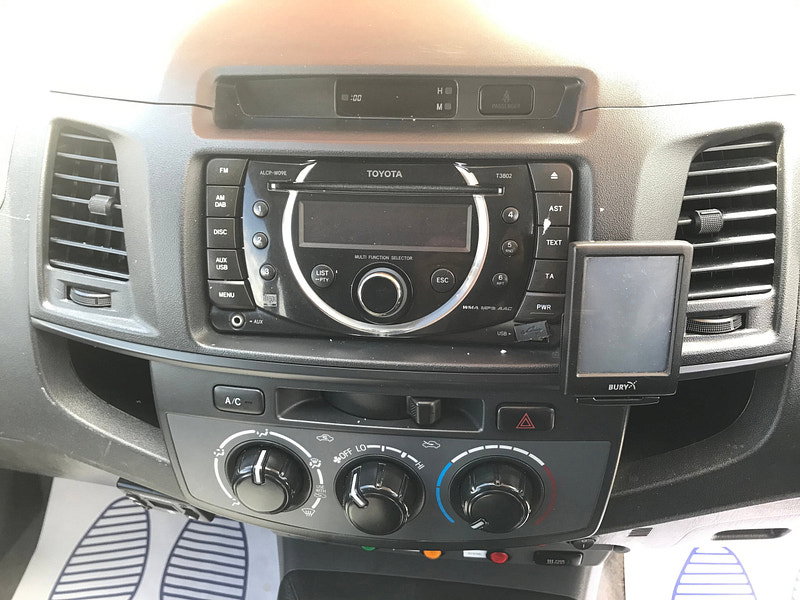 Toyota Hilux 2.5 D-4D HL2 Pickup Extended Cab 4dr Diesel Manual 4WD Euro 5 (144 ps) 4dr Manual 2026
