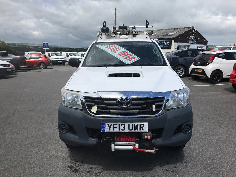 Toyota Hilux 2.5 D-4D HL2 Pickup Extended Cab 4dr Diesel Manual 4WD Euro 5 (144 ps) 4dr Manual 2026