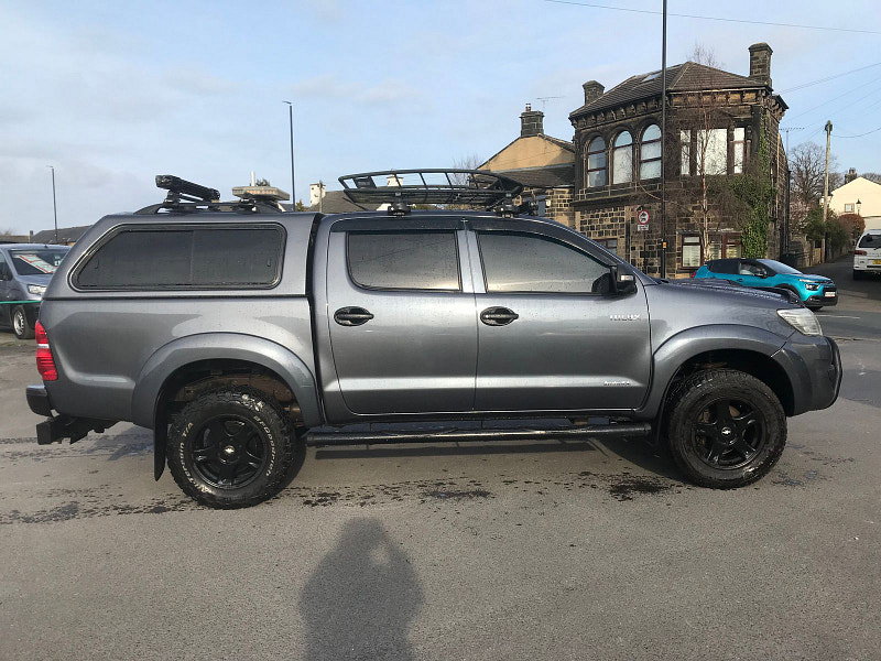 Toyota Hilux 3.0 D-4D Invincible Pickup Double Cab 4dr Diesel Manual 4WD Euro 5 (171 ps) 4dr Manual 2026