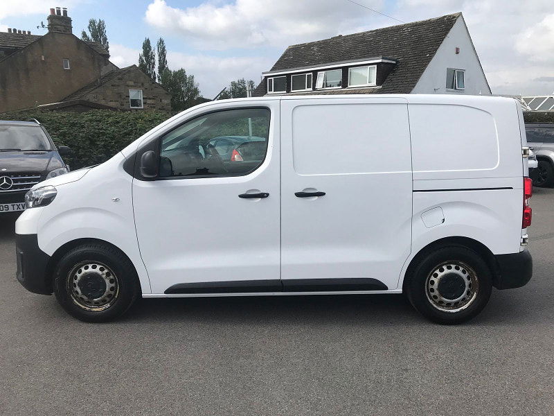 Toyota PROACE 1.5L L0 ACTIVE Diesel Manual Euro 6 (101 bhp) 6dr Manual 2024