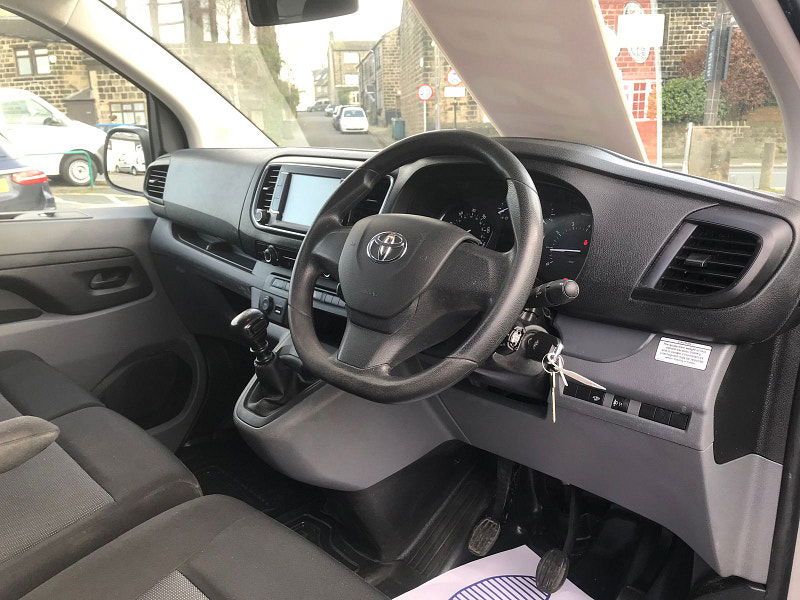 Toyota PROACE 2.0D Icon Long Panel Van 6dr Diesel Manual LWB Euro 6 (s/s) (140 ps) 6dr Manual 2026