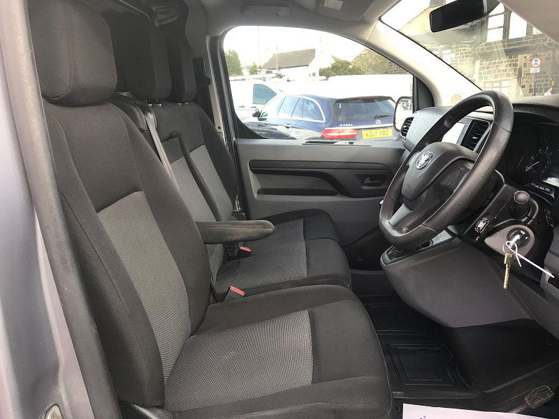 Toyota PROACE 2.0D Icon Long Panel Van 6dr Diesel Manual LWB Euro 6 (s/s) (140 ps) 6dr Manual 2026