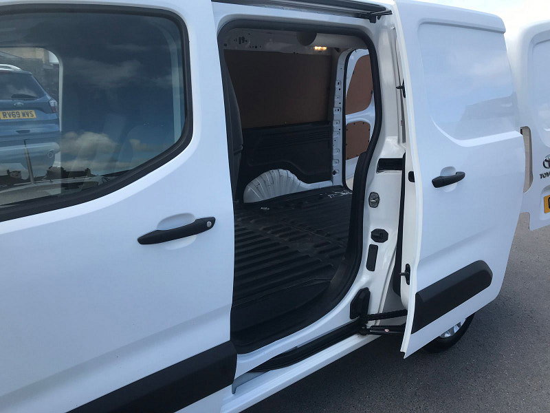 Toyota PROACE CITY 1.5 BlueHDi Icon Long Panel Van 5dr Diesel Manual LWB Euro 6 (s/s) (100 bhp) 5dr Manual 2026