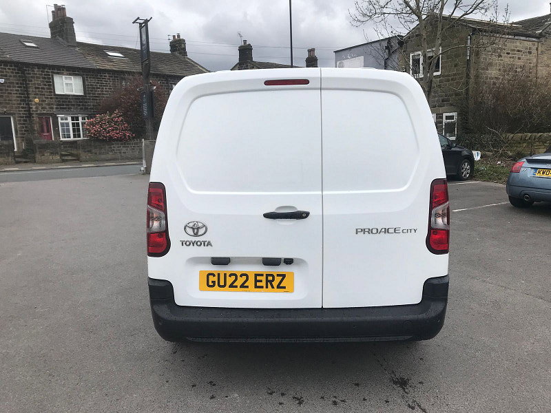 Toyota PROACE CITY 1.5 BlueHDi Icon Long Panel Van 5dr Diesel Manual LWB Euro 6 (s/s) (100 bhp) 5dr Manual 2026