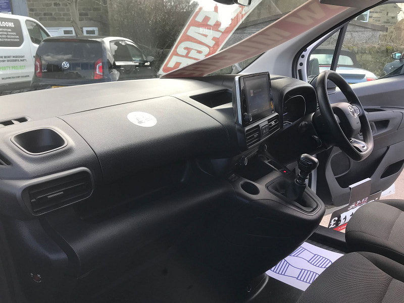 Toyota PROACE CITY 1.5 BlueHDi Icon Long Panel Van 5dr Diesel Manual LWB Euro 6 (s/s) (100 bhp) 5dr Manual 2026