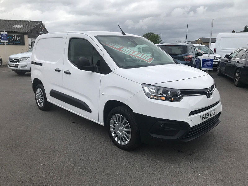 Toyota PROACE CITY 1.5L Icon Diesel Manual Euro 6 (101 bhp) 6dr Manual 2025