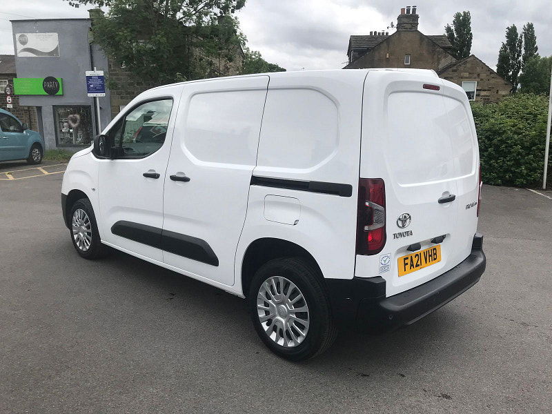 Toyota PROACE CITY 1.5L Icon Diesel Manual Euro 6 (101 bhp) 6dr Manual 2025